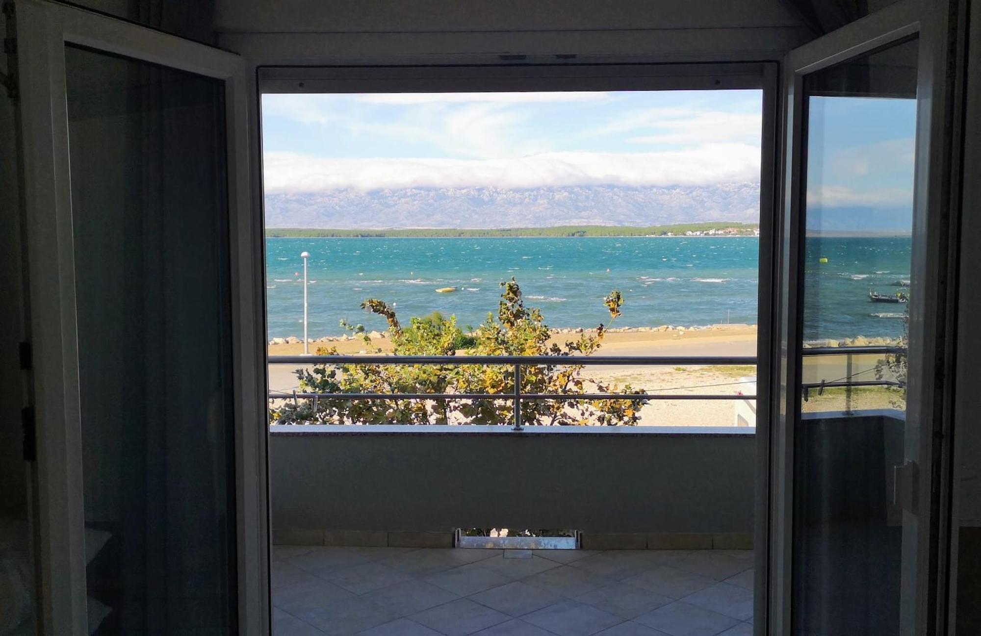Aurora Apartments-Nin- 25M To The Beach Екстер'єр фото